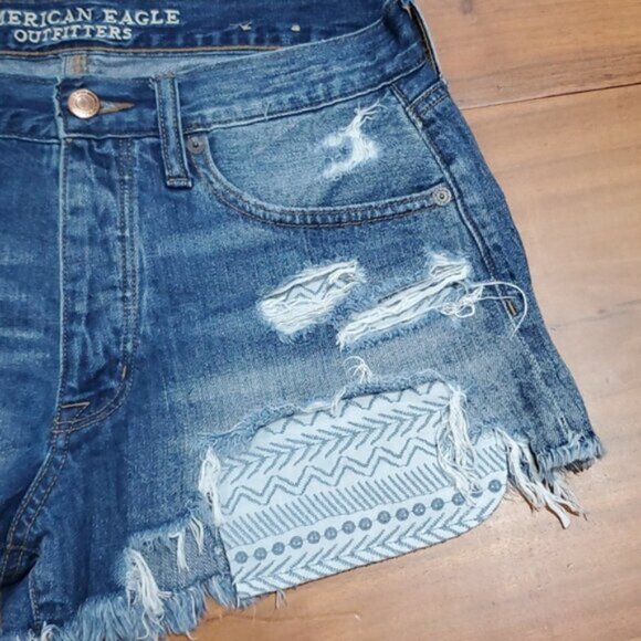 AMERICAN EAGLE OUTFITTERS-VINTAGE HI- RISE FESTIVAL DENIM SHORTS- Size 6 - Picture 11 of 16